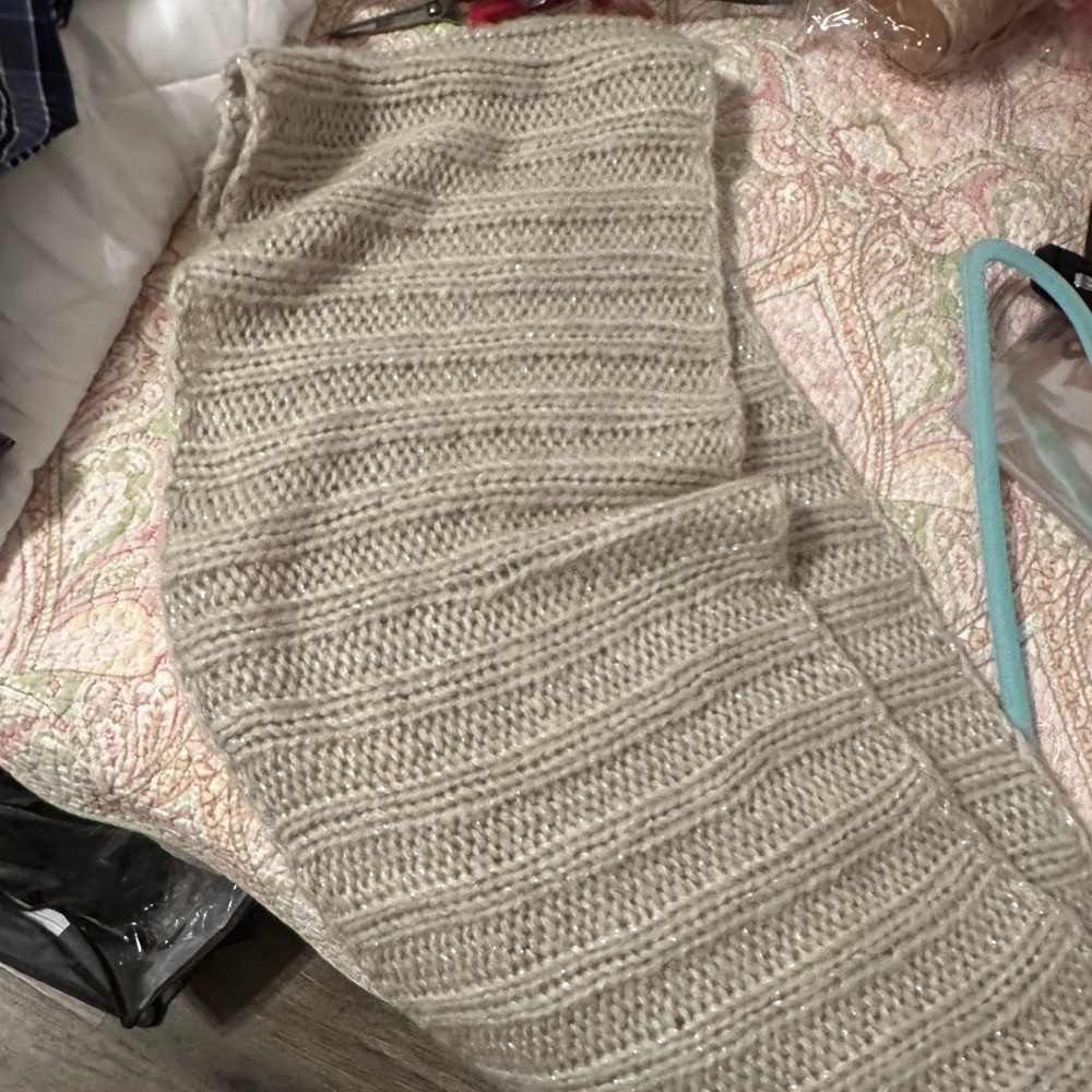 Cozy Beige Knit Scarf - Picture 2 of 3